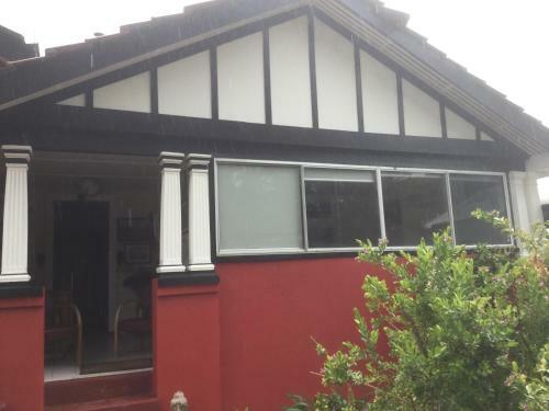 Hostal Character 1940s Property