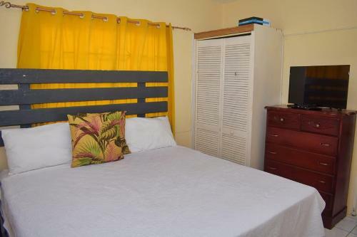 Private Bedroom -unity Villa Ac/wifi/near Beach/kingsize Bed