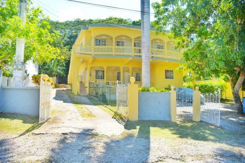 Unity Villa-private Bedroom Fan, Wifi,near Beach-c