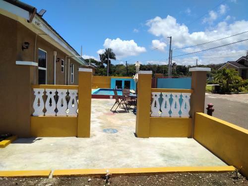 Paradise Villa Shared Onsite Private Pool Onsite Gym