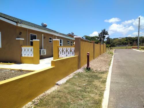 Paradise Villa Shared Onsite Private Pool Onsite Gym