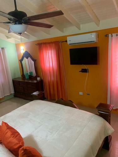 Paradise Villa Shared Onsite Private Pool Onsite Gym