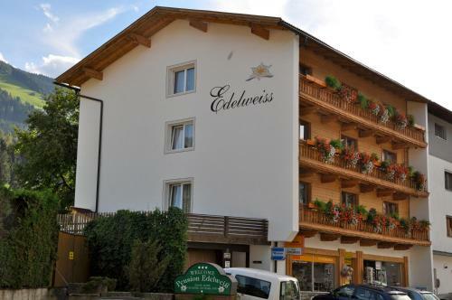 Hostal G�stehaus Pension Edelweiss
