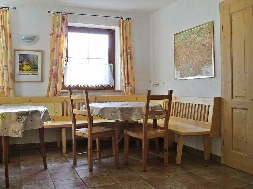 Holiday Home Am Weitfeld Langenfeld