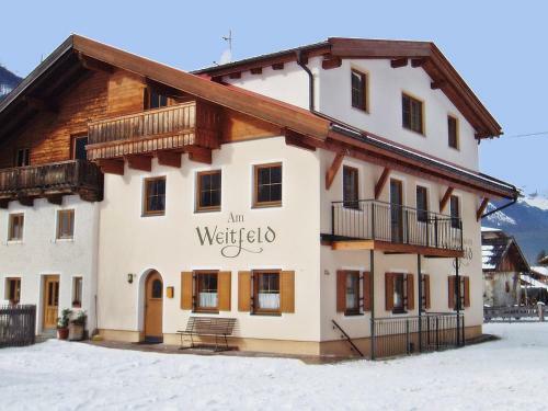 Holiday Home Am Weitfeld Langenfeld
