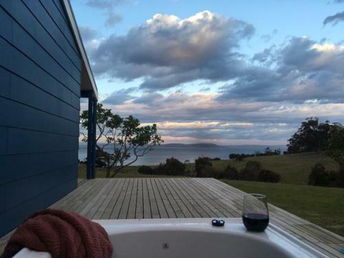 The Woolshed And Farmhouse Blue, Bruny Island