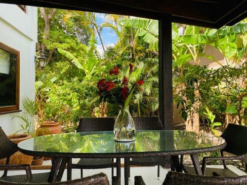Tikal Villa (Jamaica)