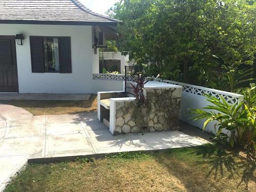 Reef Winds Villa