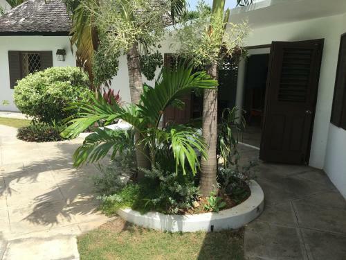 Reef Winds Villa