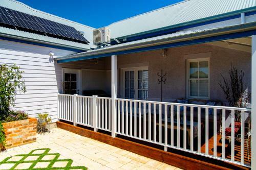 Roseberne Cottage - Luxury Bathurst Getaway!