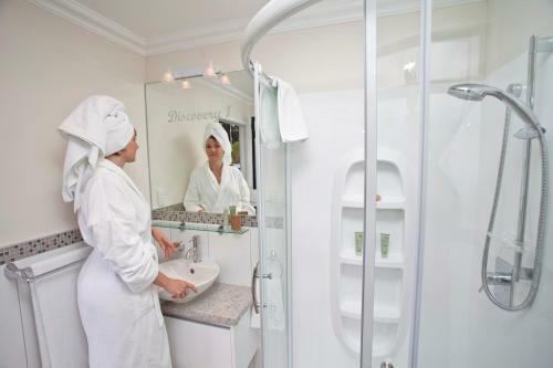 Discovery River Cruises Ltd