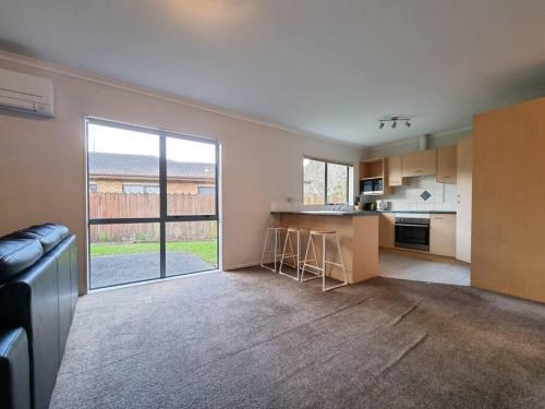 Beautiful 3br House, Westgate