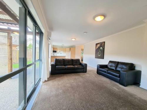 Beautiful 3br House, Westgate