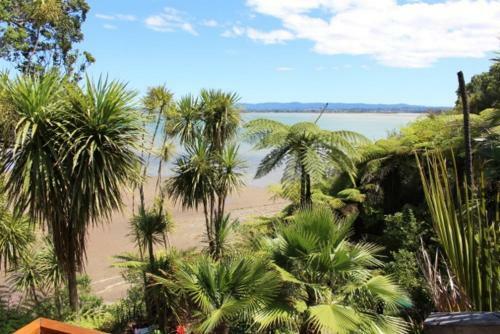 Hostal Neptune Coastal Haven
