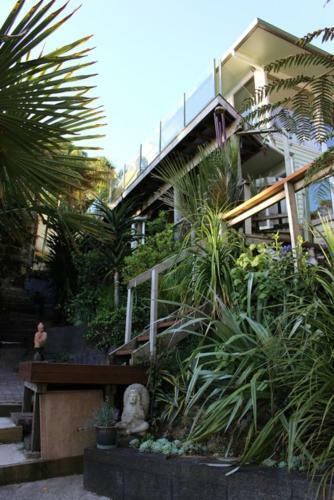 Hostal Neptune Coastal Haven