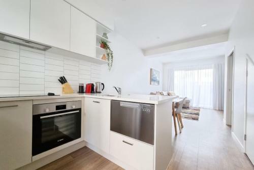 Brand New House By Botany - Netflix & Parking