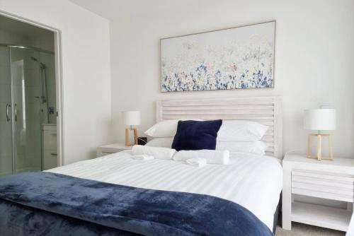 Brand New House By Botany - Netflix & Parking