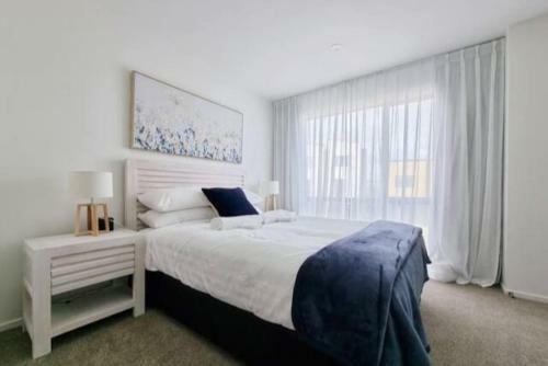 Brand New House By Botany - Netflix & Parking