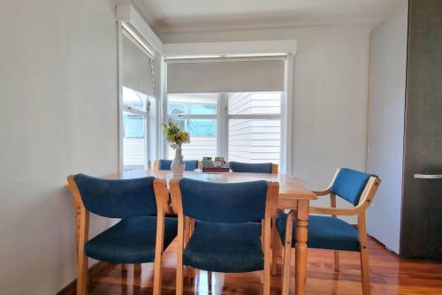 Apartamento Awesome 3 - Bedroom Unit With Free Parking - Wifi