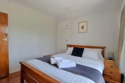 Apartamento Awesome 3 - Bedroom Unit With Free Parking - Wifi