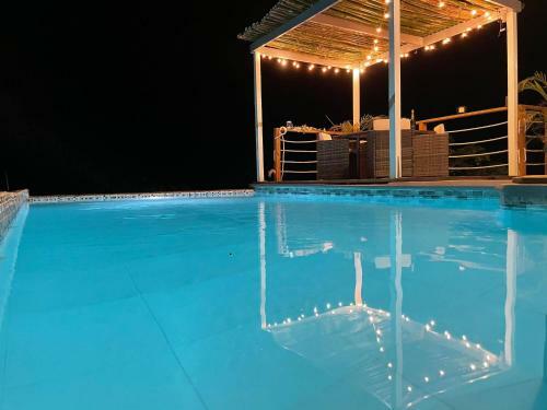 Lush Coastline Serviced Villa With Pool