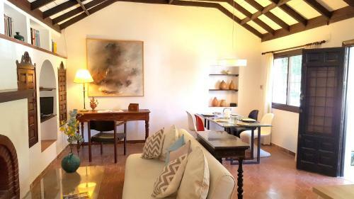 Quiet House In Malaga