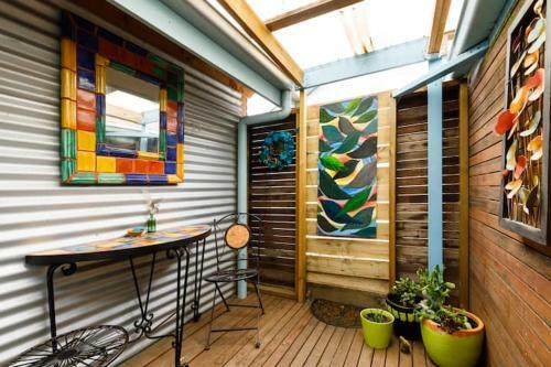 Hideaway Private, Detached Studio Apartment