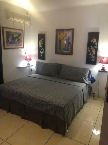 Hostal Tahiti Studio B&B
