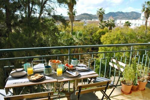 The Boho-chic Oasis, Lovely City Center Apartment