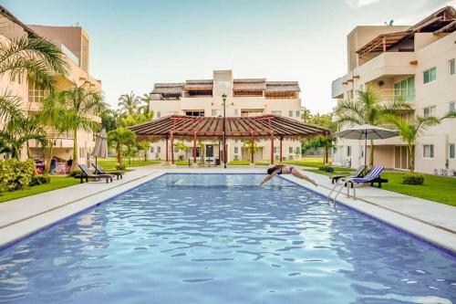 Best Location Apartment In Acapulco Diamante