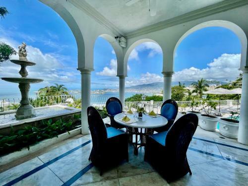 Villa Jade Luxury Full Service Staff Villa