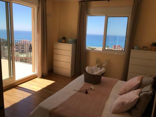 Rooms In Seafront Villa