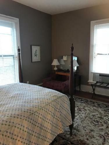 Lodge Artist Cottage