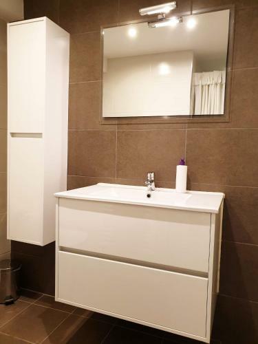 Apartamento Centrico Loft En Andorra Capital Con Parking