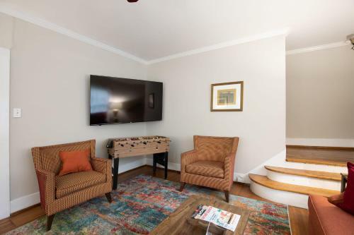 Redmont Revival-walkable-pets-uab