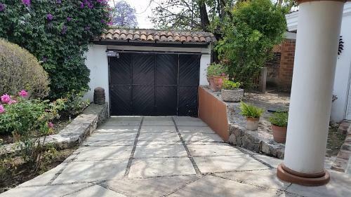 Mexican 1 Level Hacienda