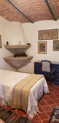 Mexican 1 Level Hacienda