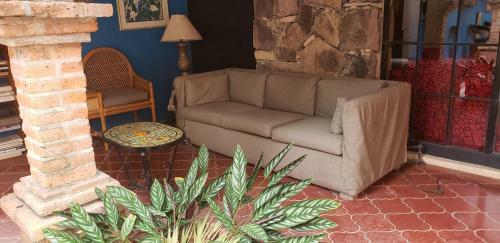 Mexican 1 Level Hacienda