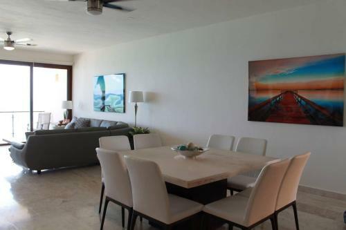 New Luxury Beachfront Penthouse