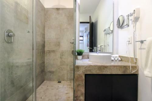Fantastic 2br Apartment With Private Terrace Rooftop Terrace And Pool Facilities