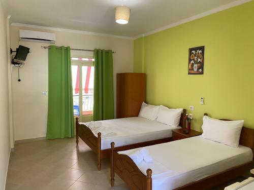 Golden Beach Apartments