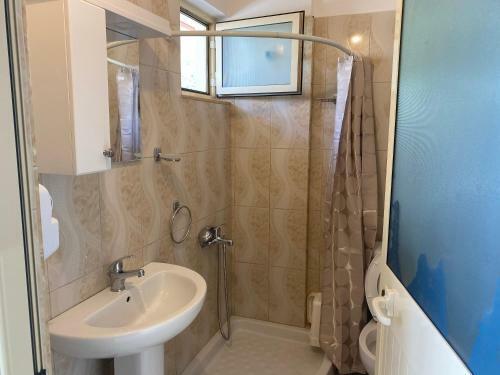 Golden Beach Apartments