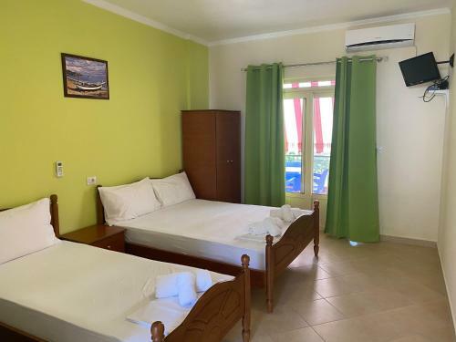 Golden Beach Apartments