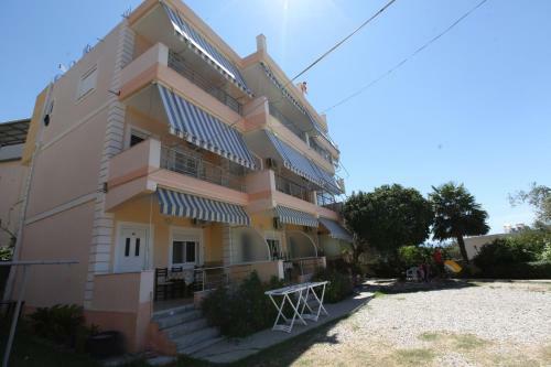 Alexia Apartments