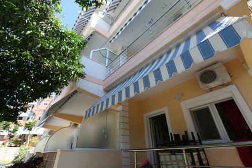 Alexia Apartments