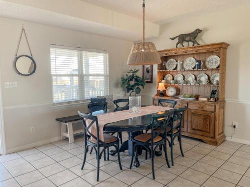 051 Topsail Home