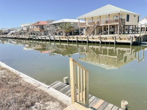 051 Topsail Home