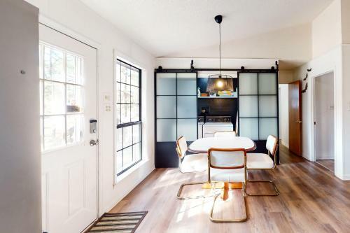 Coronado Cove Cottage