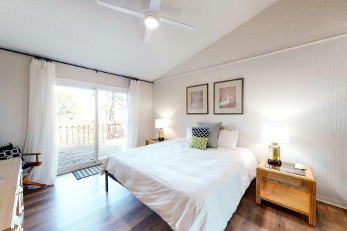Coronado Cove Cottage