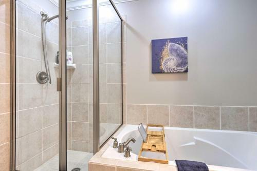 Apartamento Sunny 1st-floor Condo With Ocean-view Balcony!